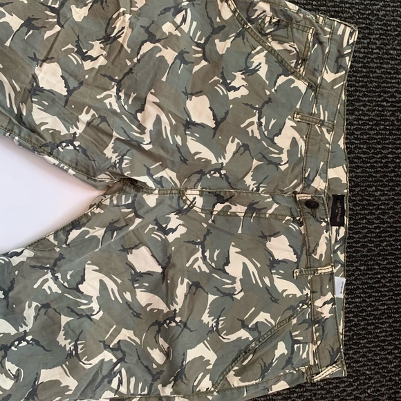 True Religion Joggers - Picture 4 of 7